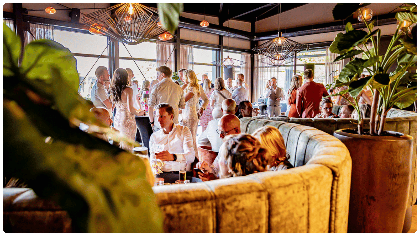 Bedrijfsfeest met collega's bij De Stoov